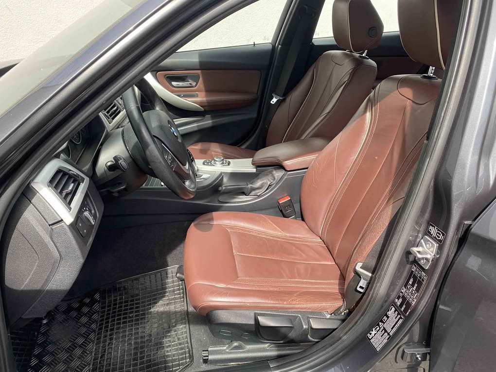 BMW Řada 3 3.0i  335i