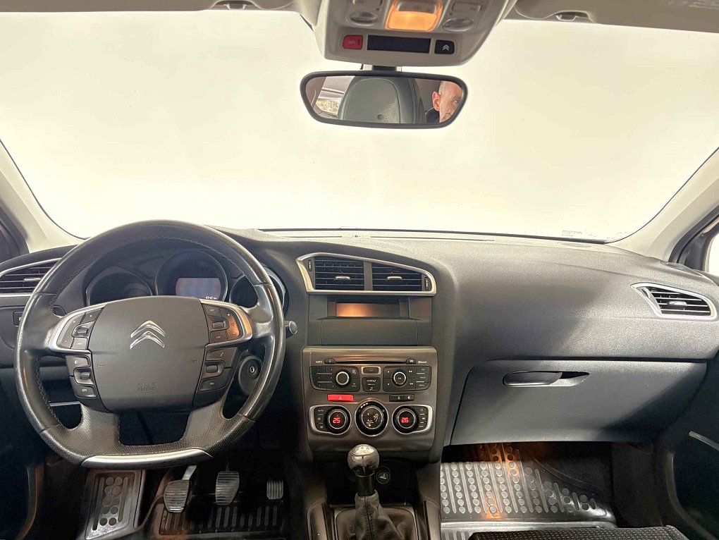 Citroën C4 1.6i 