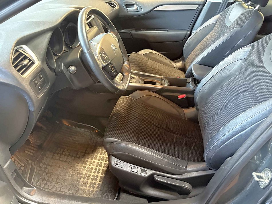 Citroën C4 1.6i 