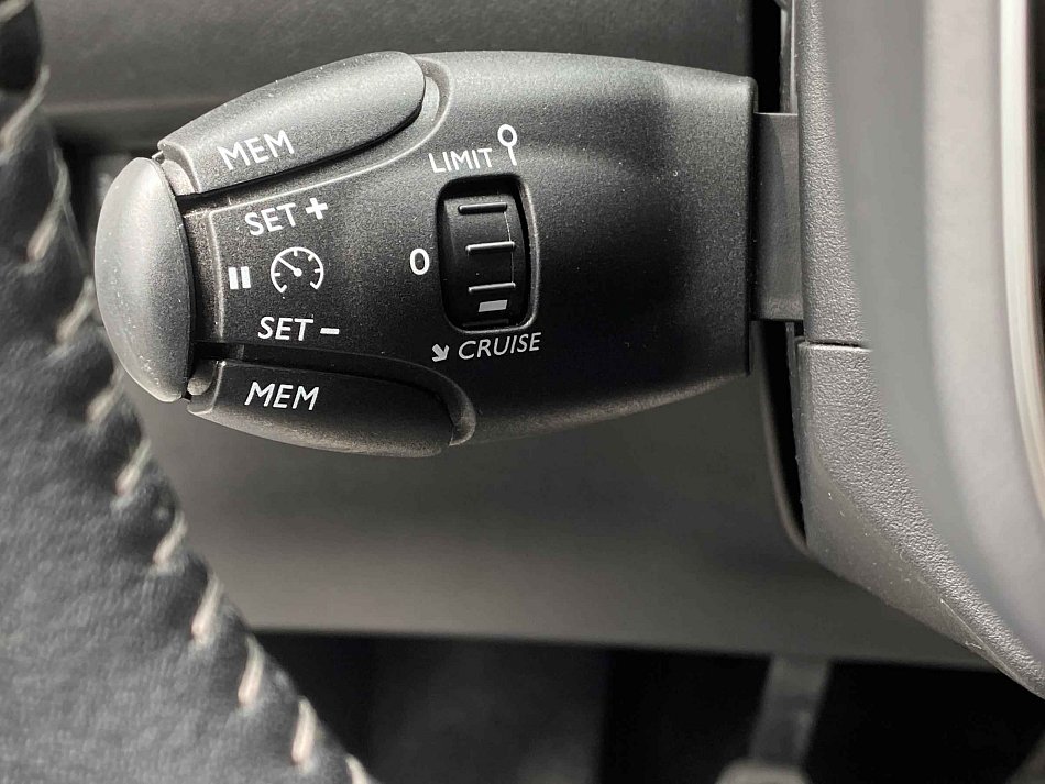 Peugeot 208 1.2PT Allure