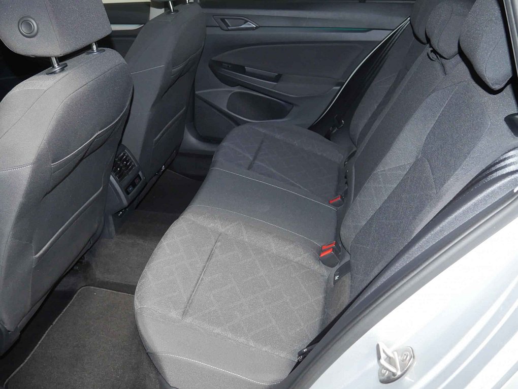 Volkswagen Golf 1.5 TSi 
