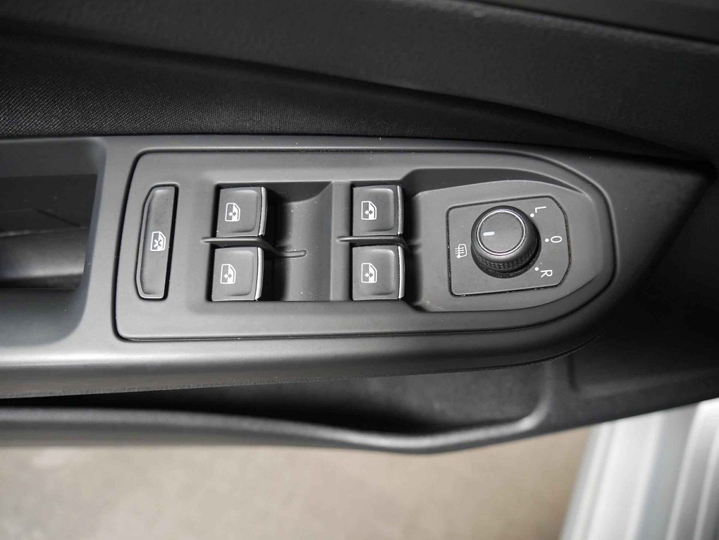 Volkswagen Golf 1.5 TSi 