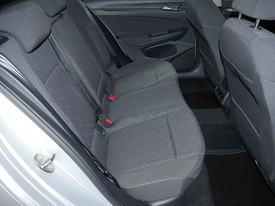Volkswagen Golf 1.5 TSi 