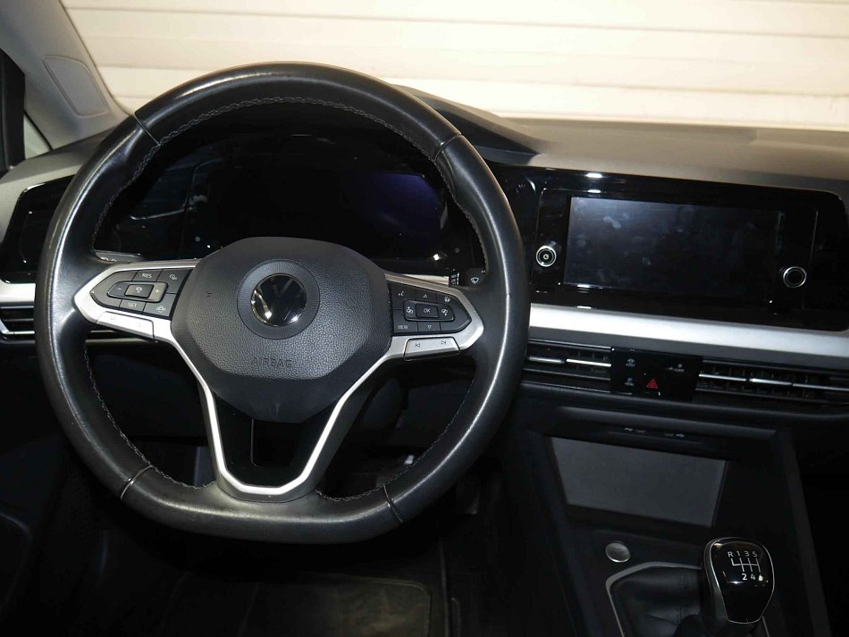 Volkswagen Golf 1.5 TSi 