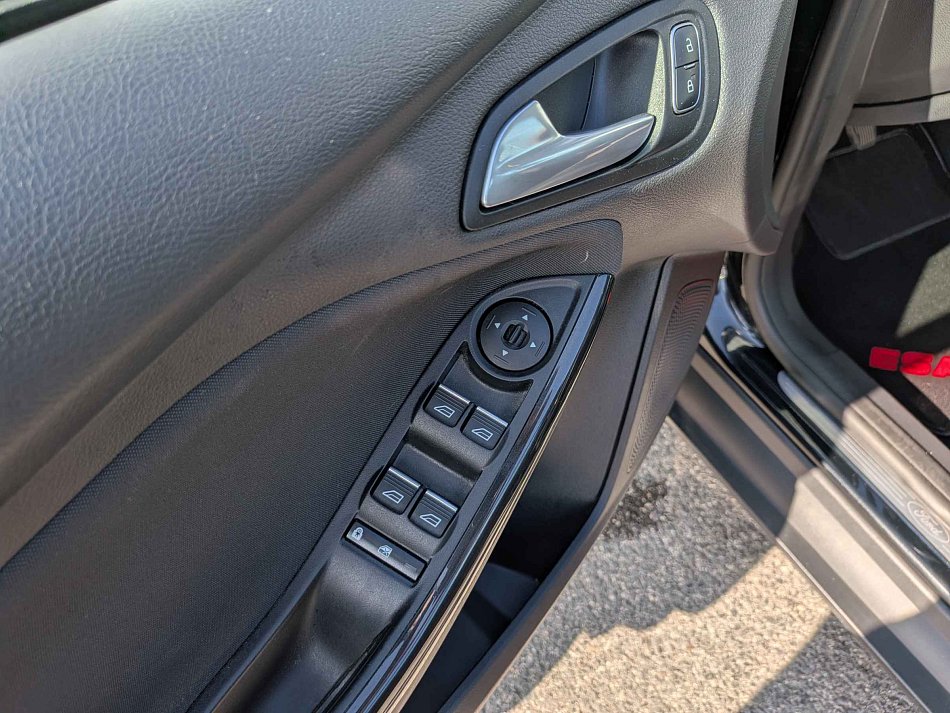 Ford Focus 1.0EB 