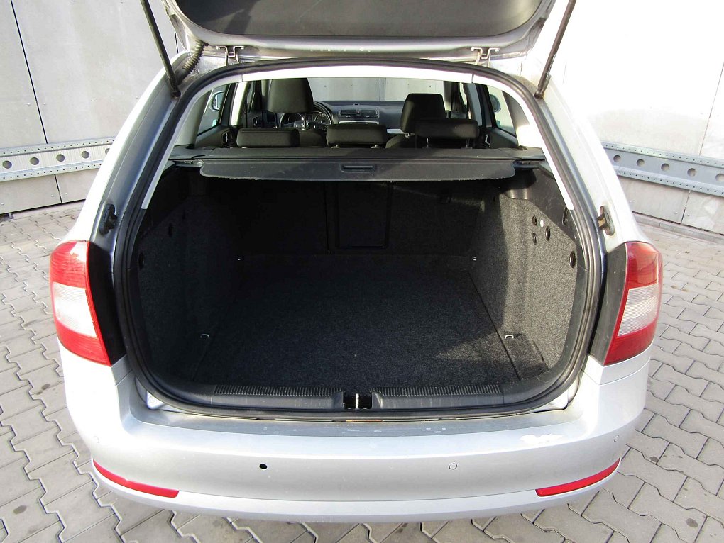 Škoda Octavia II 1.6 TDi Elegance