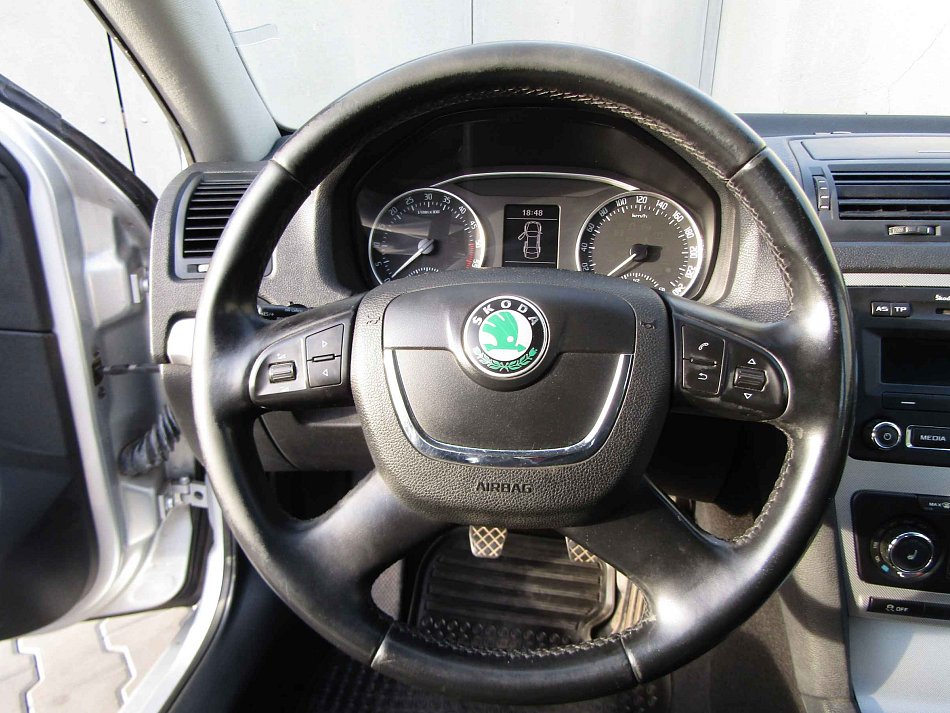 Škoda Octavia II 1.6 TDi Elegance