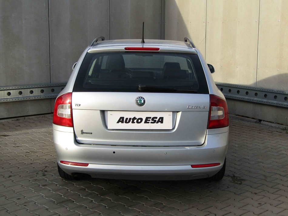 Škoda Octavia II 1.6 TDi Elegance