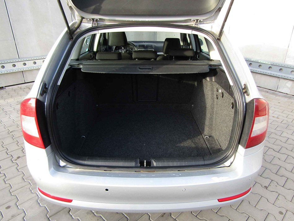 Škoda Octavia II 1.6 TDi Elegance