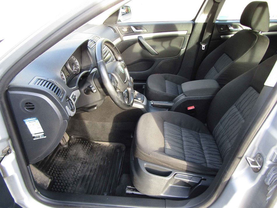 Škoda Octavia II 1.6 TDi Elegance