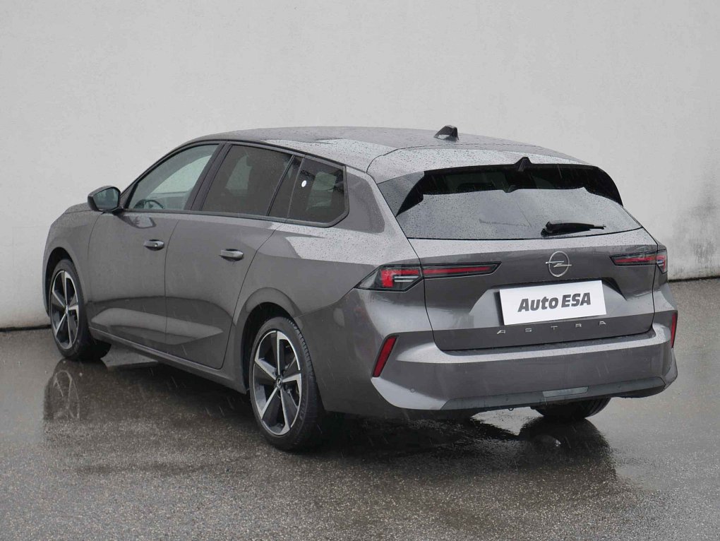 Opel Astra 1.2PT 