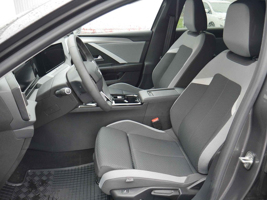 Opel Astra 1.2PT 