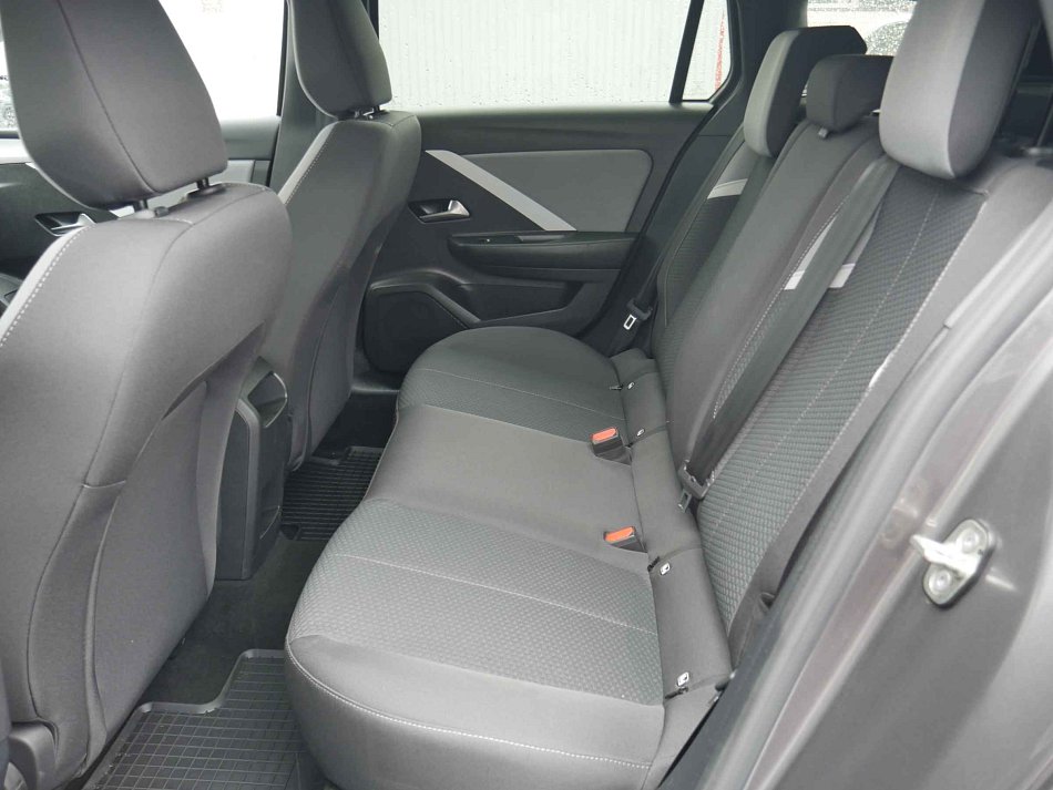 Opel Astra 1.2PT 