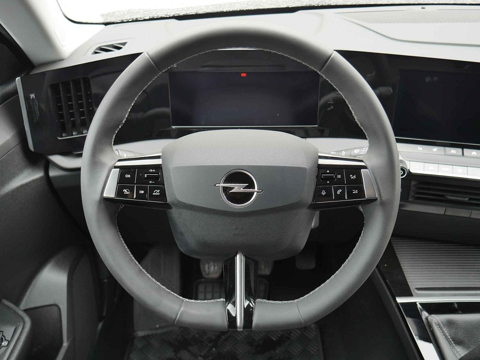 Opel Astra 1.2PT 