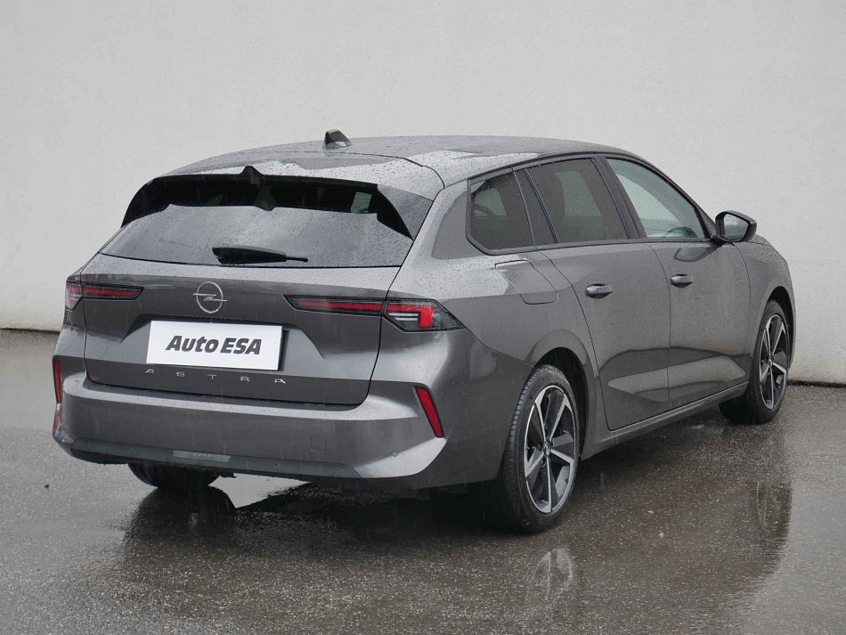 Opel Astra 1.2PT 