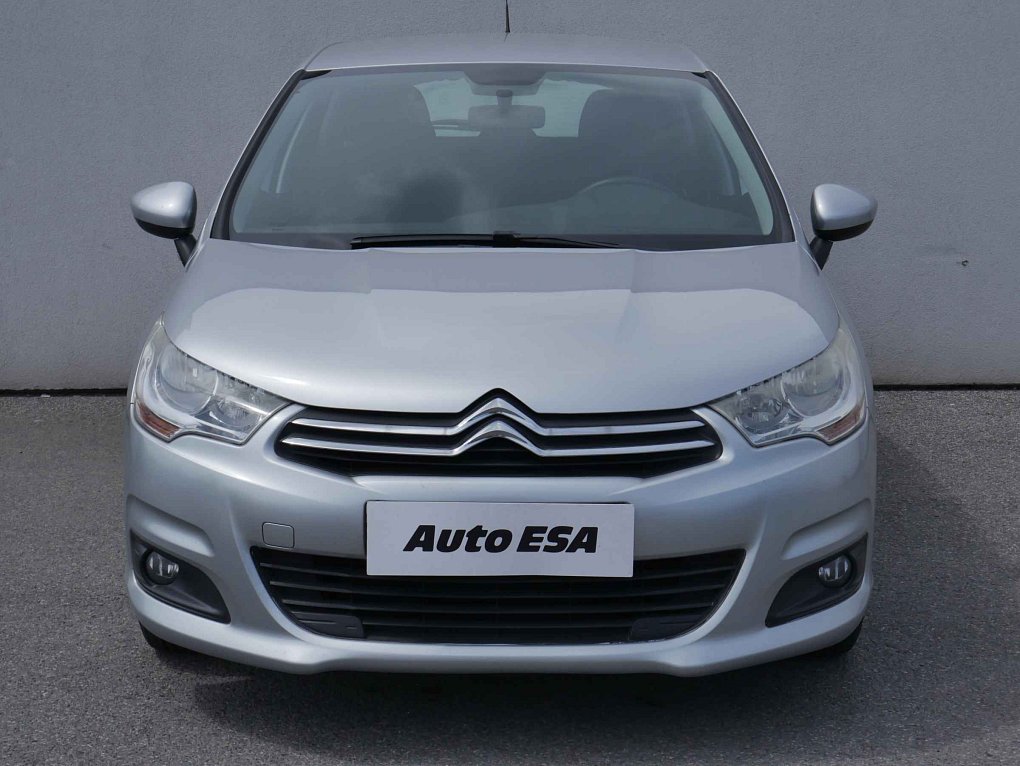 Citroën C4 1.4i 