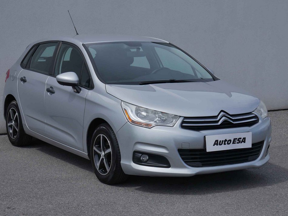 Citroën C4 1.4i 