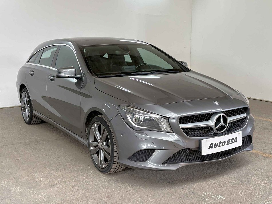 Mercedes-Benz CLA 1.6T  200