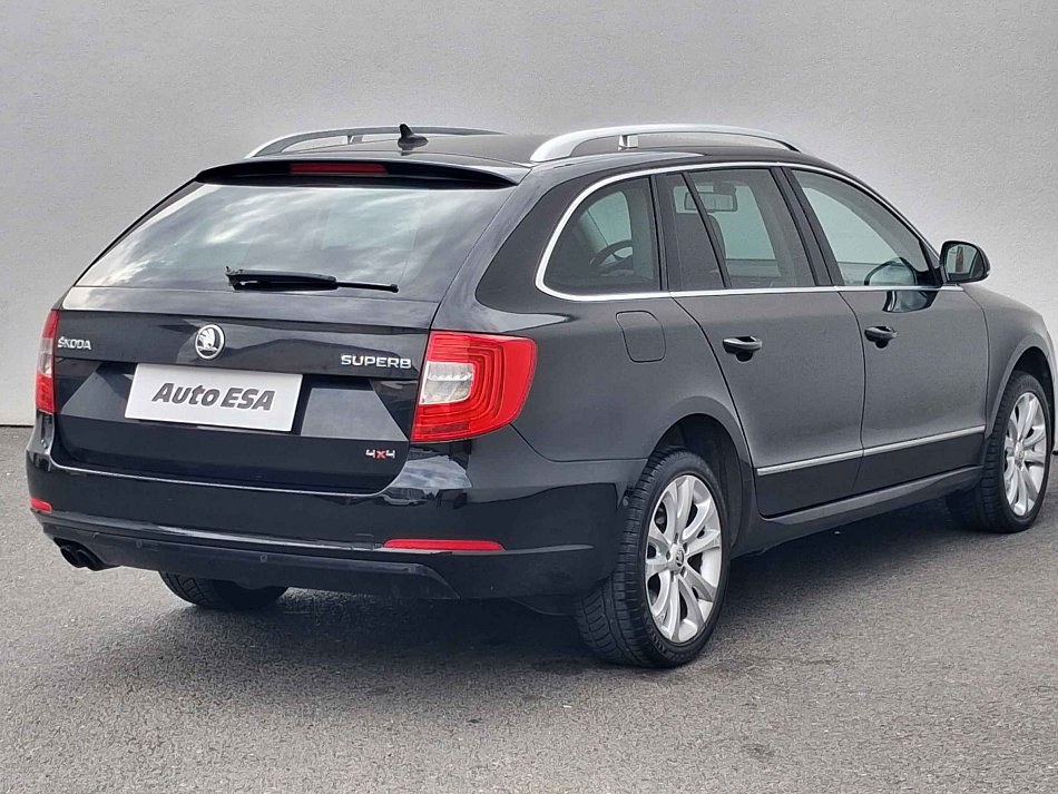 Škoda Superb II 2.0TDI Elegance 4x4