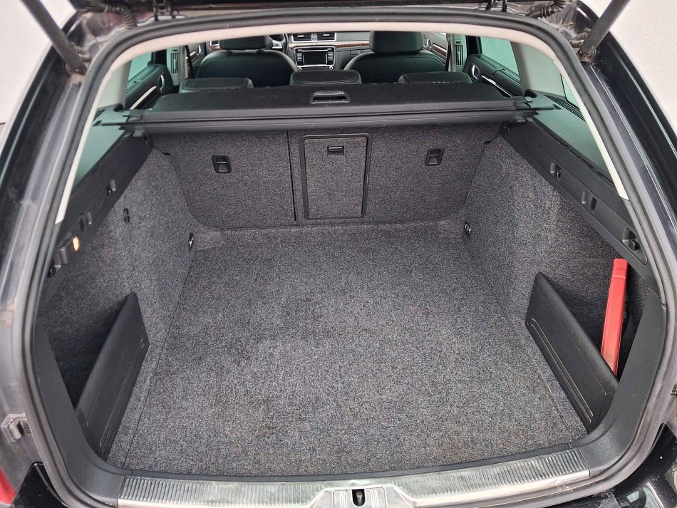 Škoda Superb II 2.0TDI Elegance 4x4