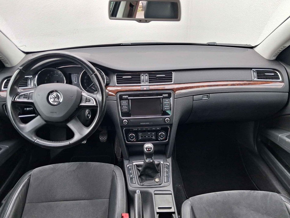 Škoda Superb II 2.0TDI Elegance 4x4