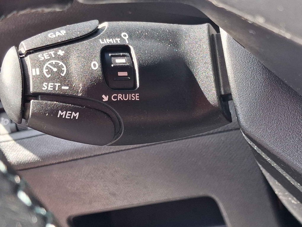 Peugeot 5008 1.2 PT Crossway