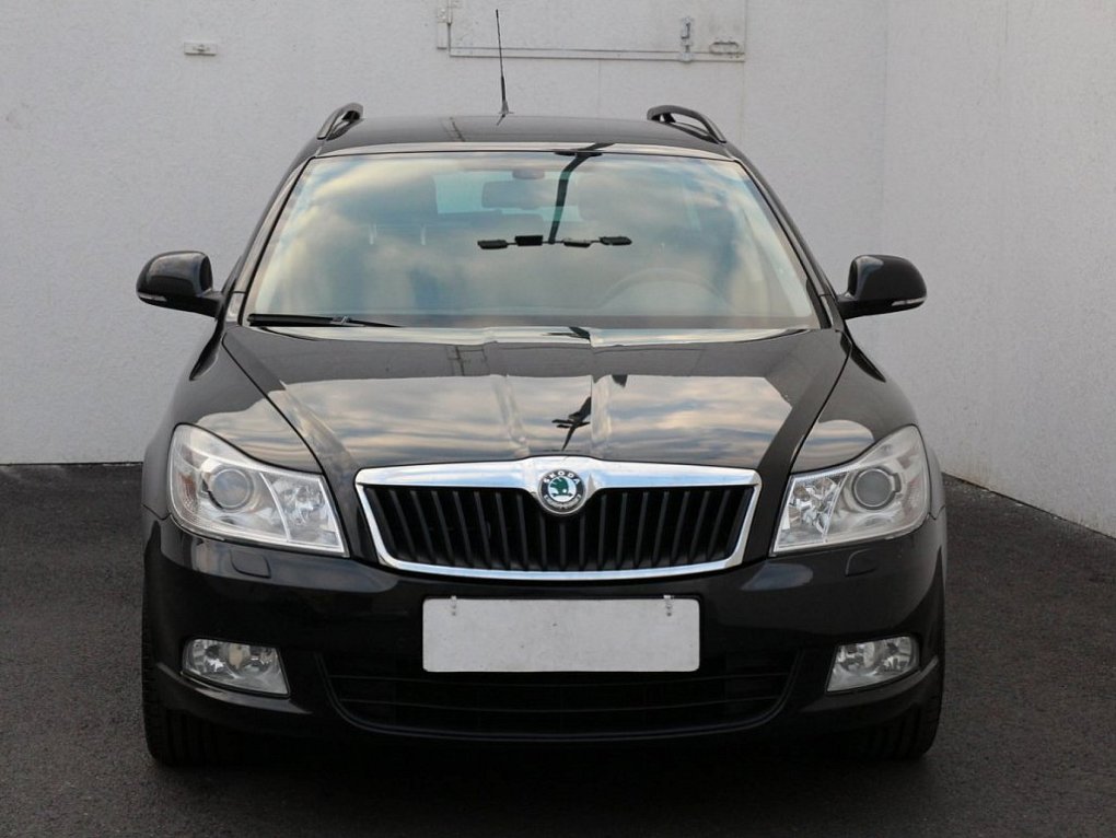Škoda Octavia II 1.6 tdi Elegance