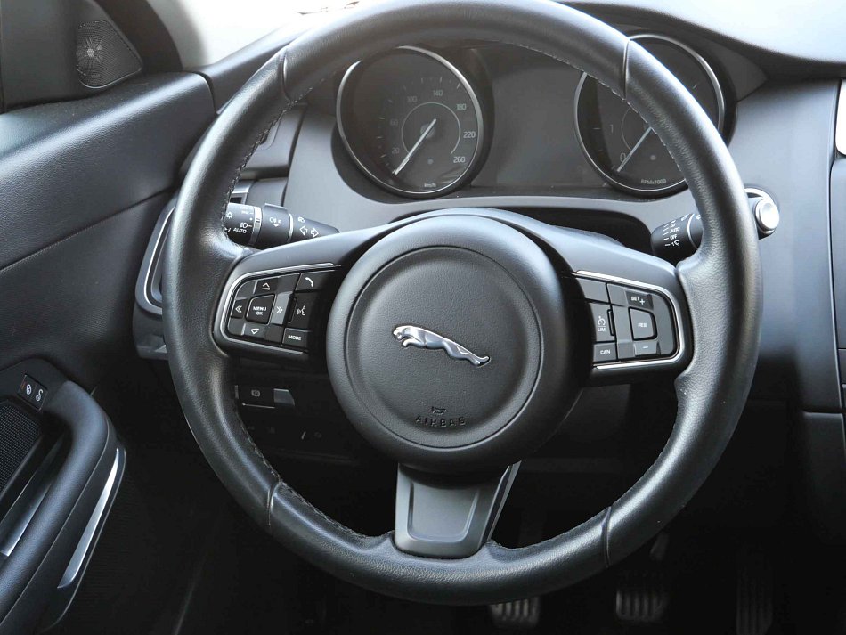 Jaguar E-Pace 2.0 D 