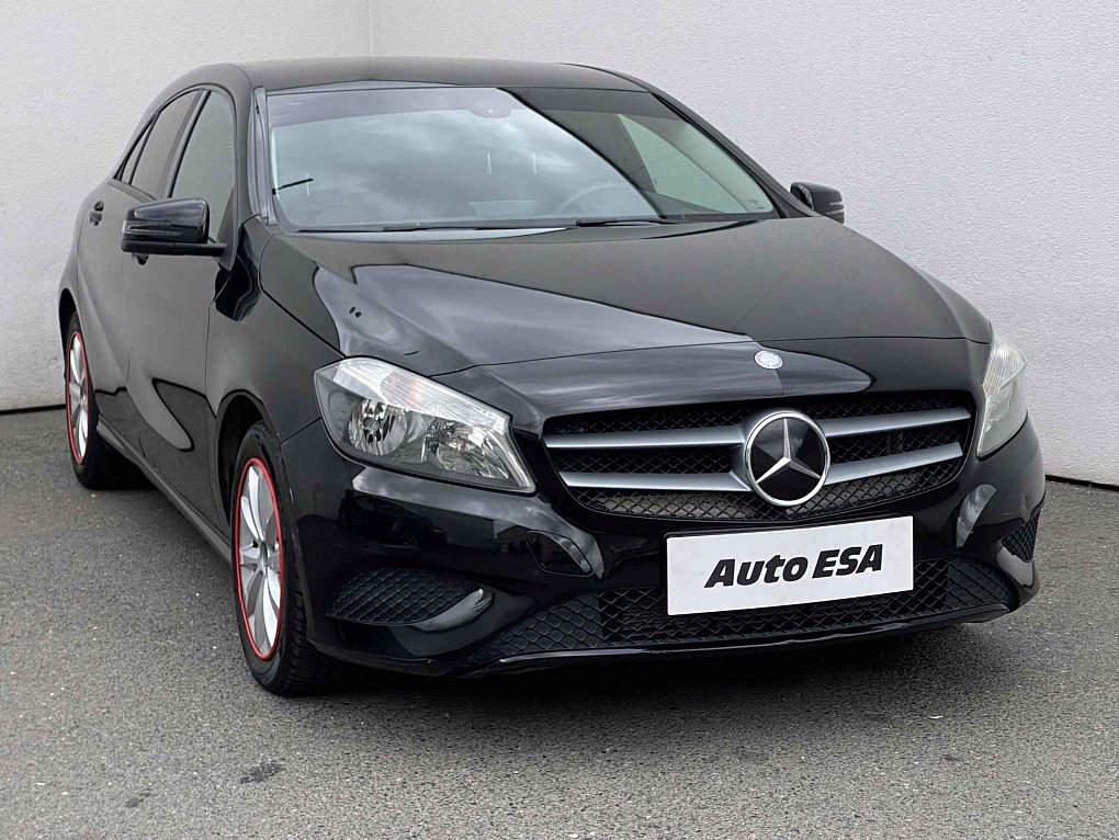 Mercedes-Benz Třída A 1.6i  A180