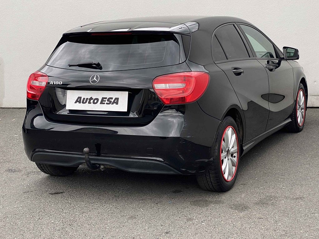 Mercedes-Benz Třída A 1.6i  A180