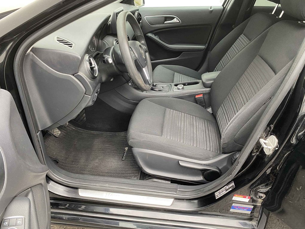 Mercedes-Benz Třída A 1.6i  A180
