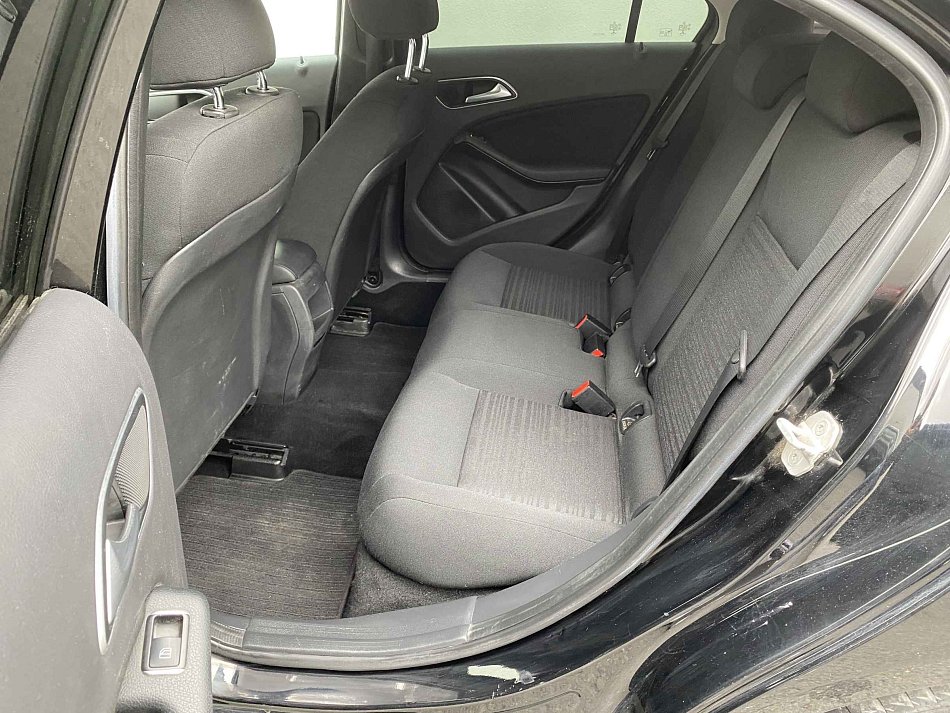 Mercedes-Benz Třída A 1.6i  A180