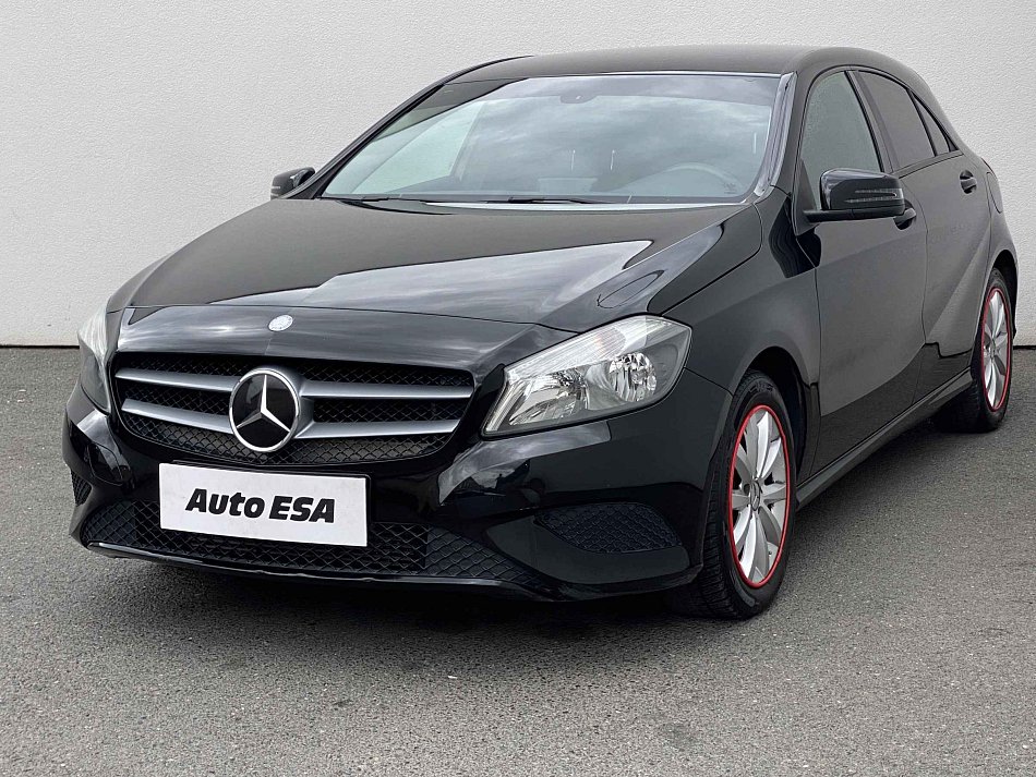 Mercedes-Benz Třída A 1.6i  A180