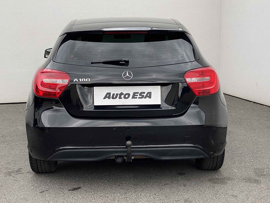 Mercedes-Benz Třída A 1.6i  A180