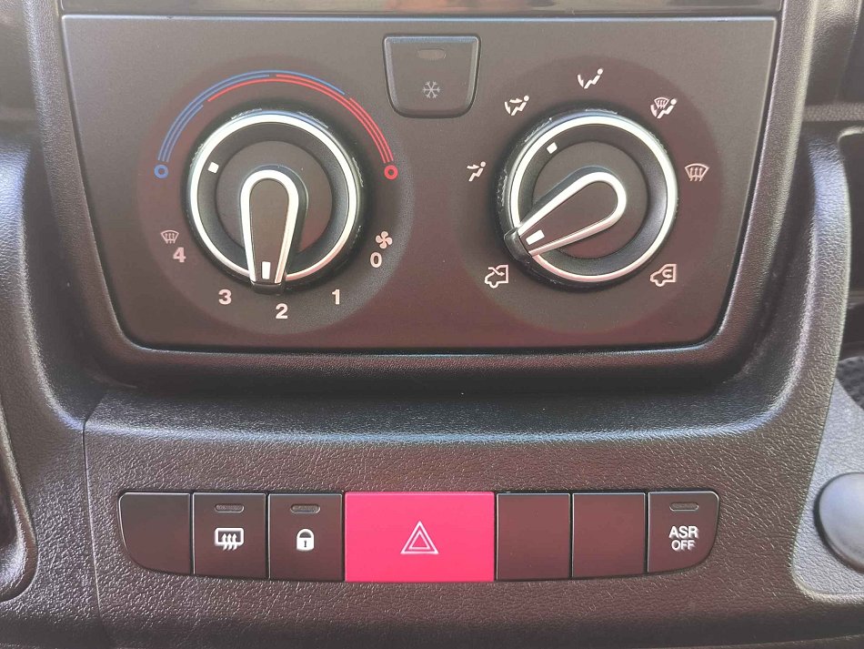 Citroën Jumper 2.0HDi  PLACHTA