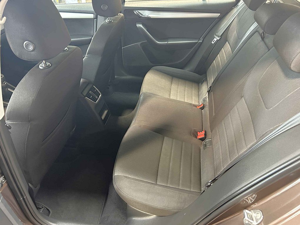 Škoda Octavia III 2.0TDI Elegance