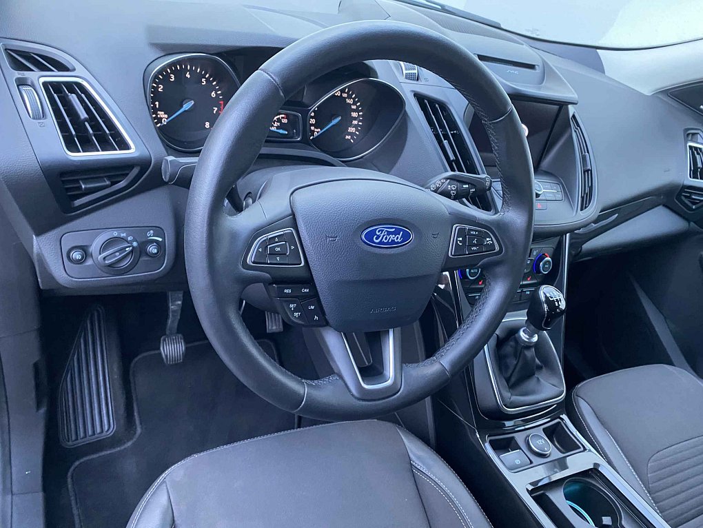 Ford Kuga 1.5 EB Titanium