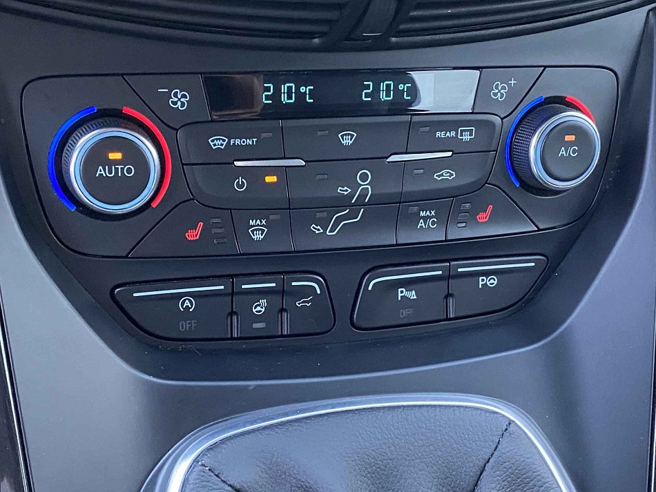 Ford Kuga 1.5 EB Titanium
