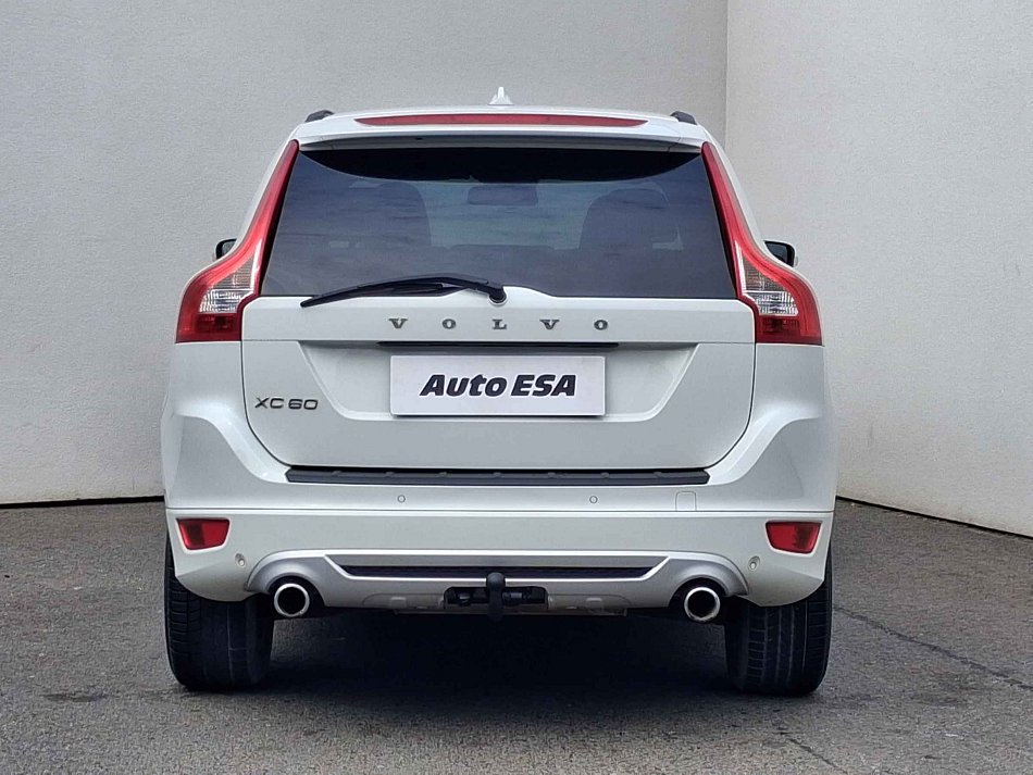Volvo XC60 2.4 D5 R-design AWD