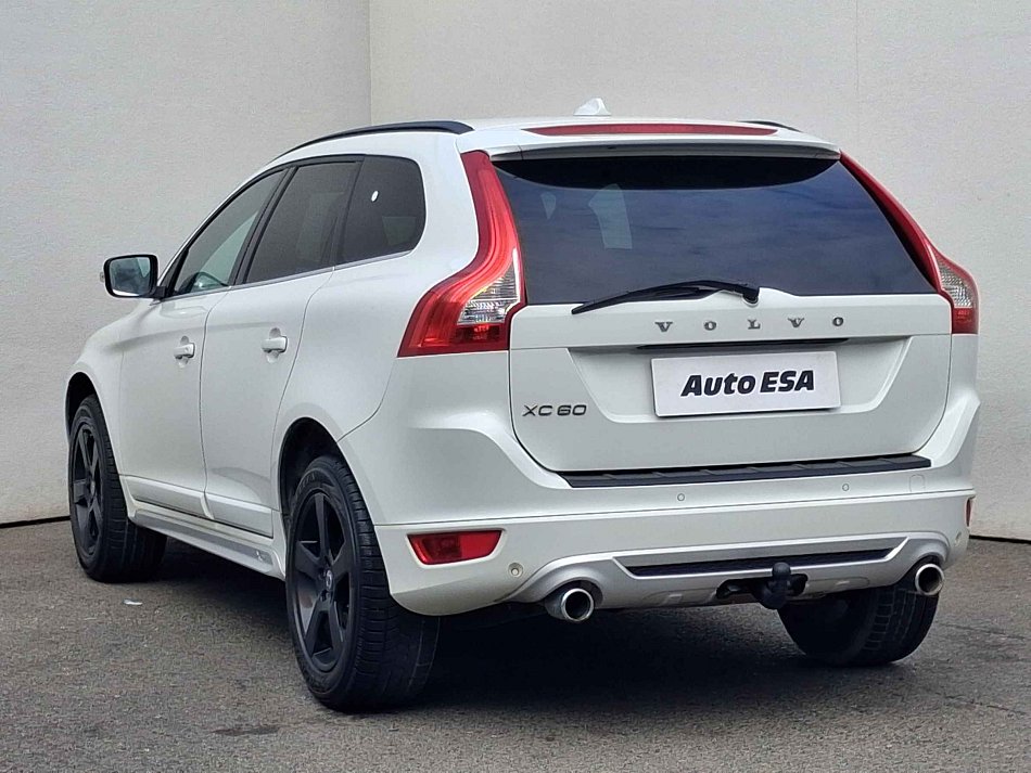 Volvo XC60 2.4 D5 R-design AWD