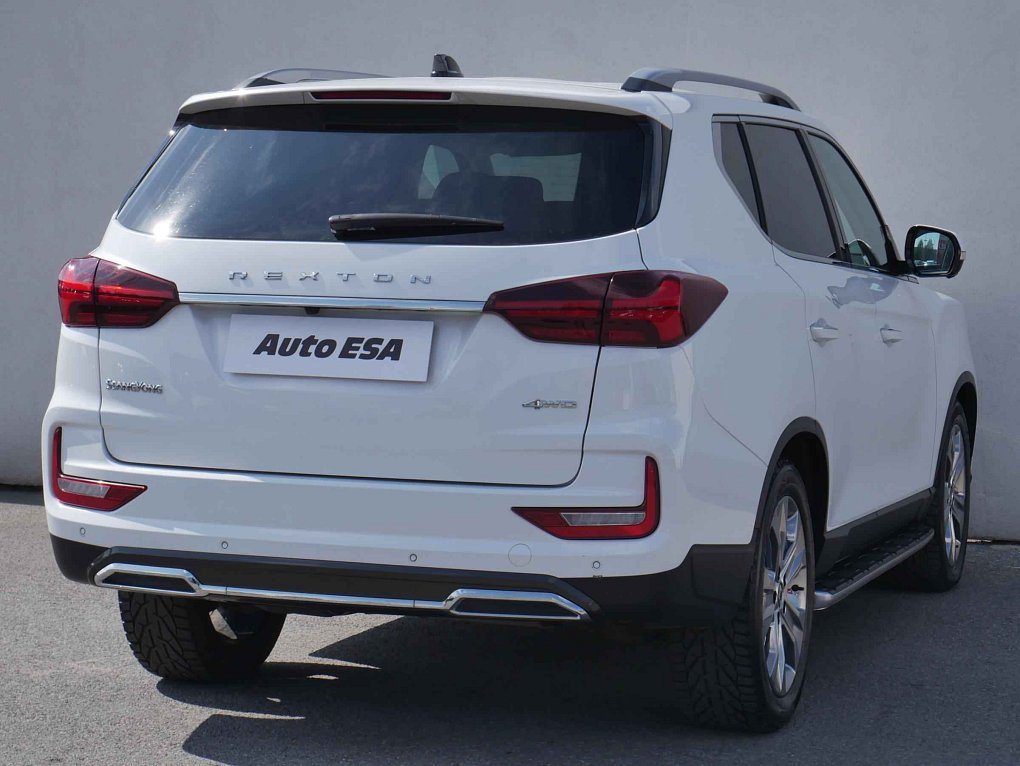 SsangYong Rexton 2.2 CRDi  4x4, 7míst