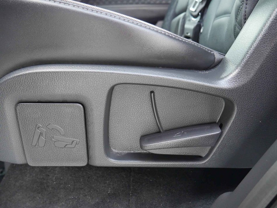 SsangYong Rexton 2.2 CRDi  4x4, 7míst