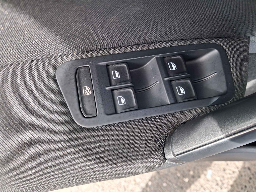 Volkswagen Golf 1.6 TDi 