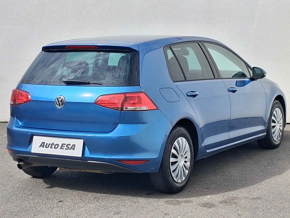 Volkswagen Golf 1.6 TDi 