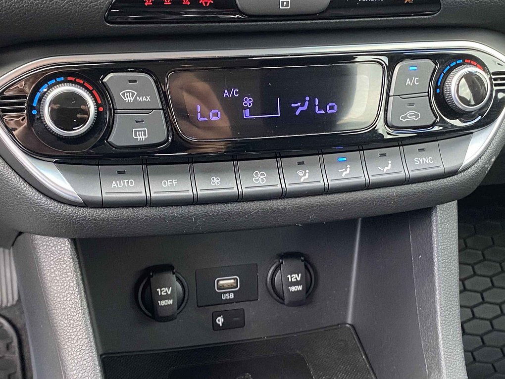 Hyundai I30 1.5 DPi Smart