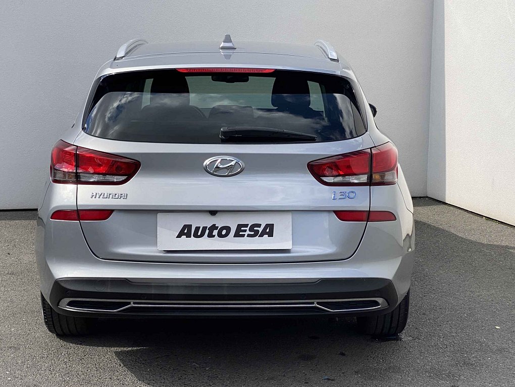 Hyundai I30 1.5 DPi Smart