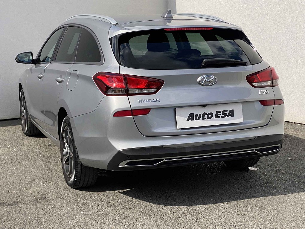 Hyundai I30 1.5 DPi Smart