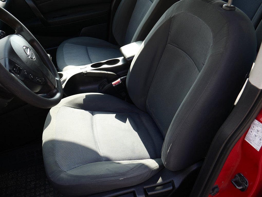 Nissan Qashqai 1.6i 