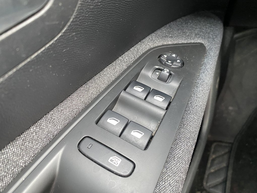 Peugeot 3008 1.5 HDi Active