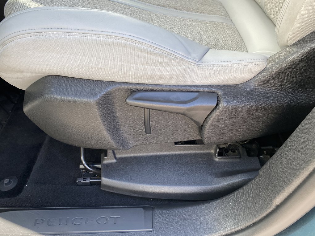 Peugeot 5008 1.5 HDi Allure 7míst